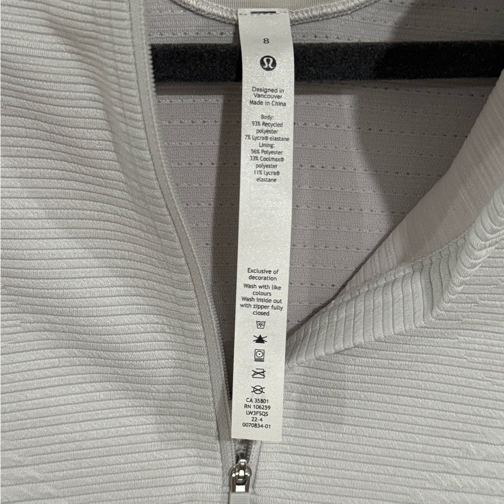 Lululemon half zip - Picture 2 of 4